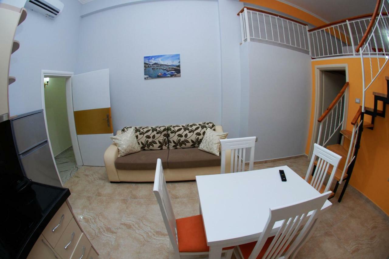 Crown Deluxe Apartments Sarandë Exterior foto